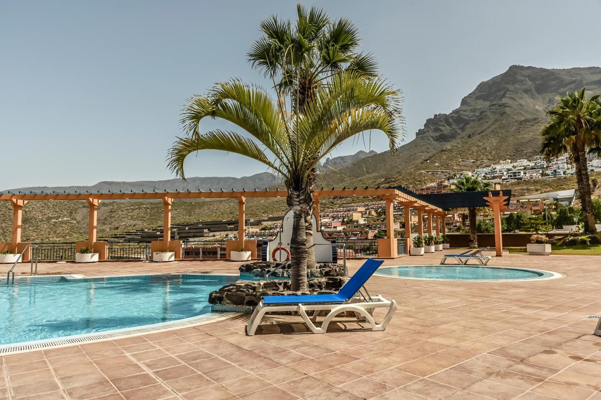 Cozy 2 Bedroom Apartment In Costa Adeje Экстерьер фото